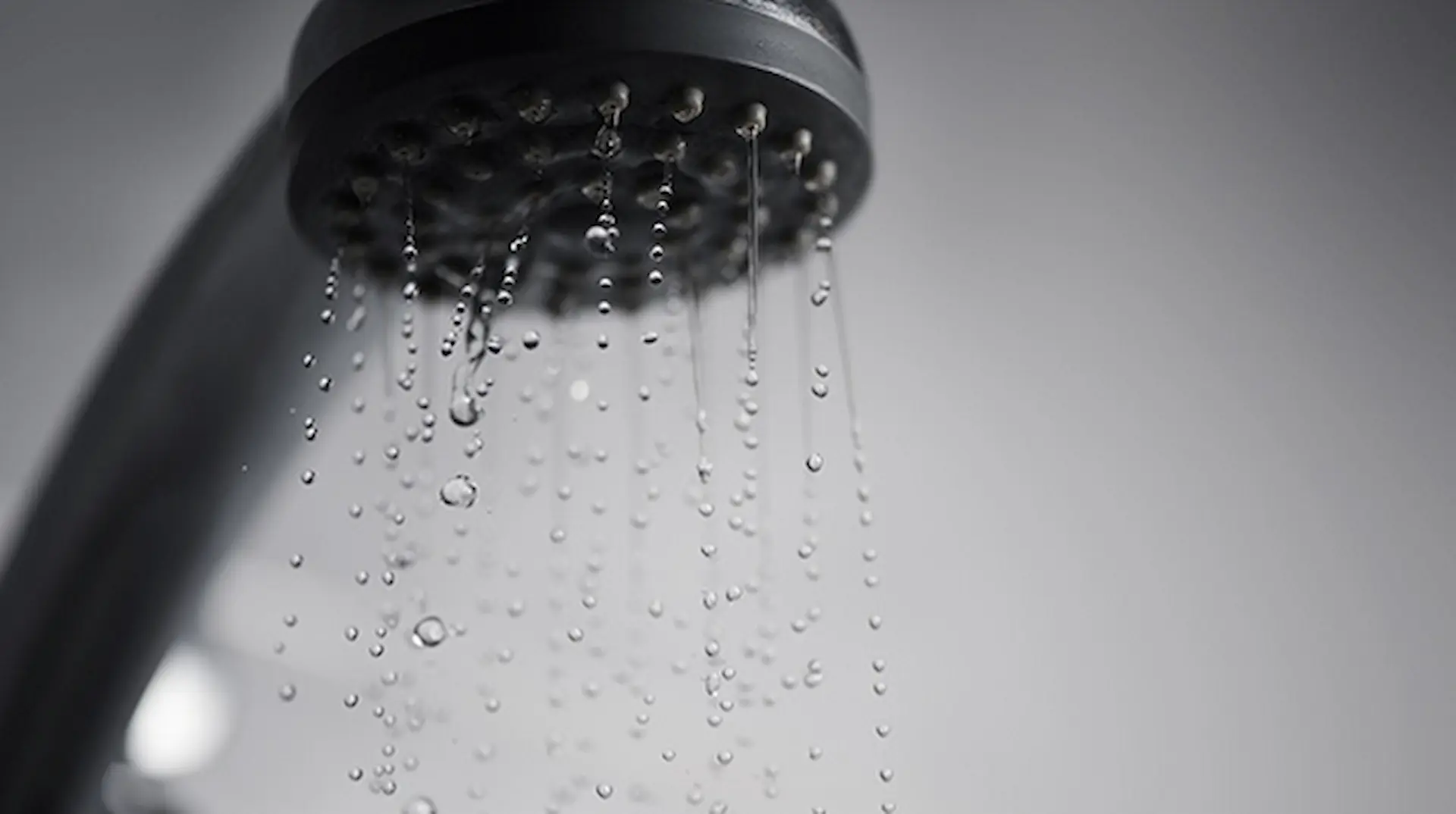Giải pháp cải thiện áp lực nước yếu trong hệ thống cấp nước trong nhà.